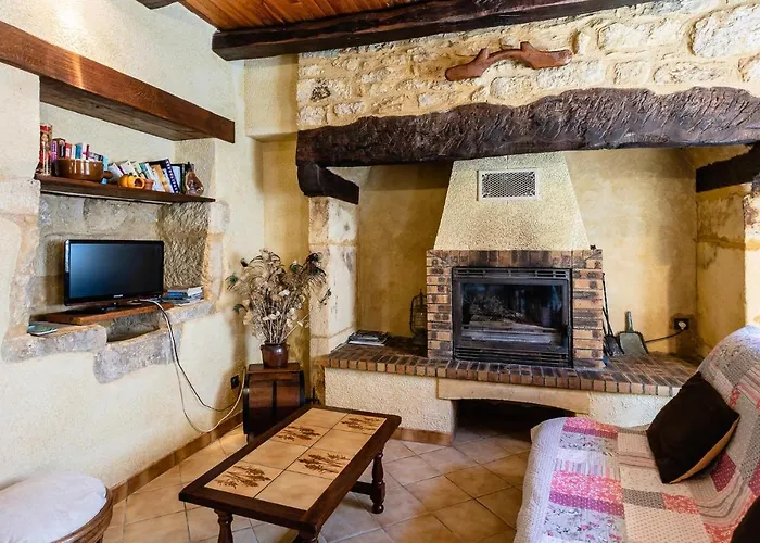 Апартаменты Pet Friendly Combas (Dordogne)